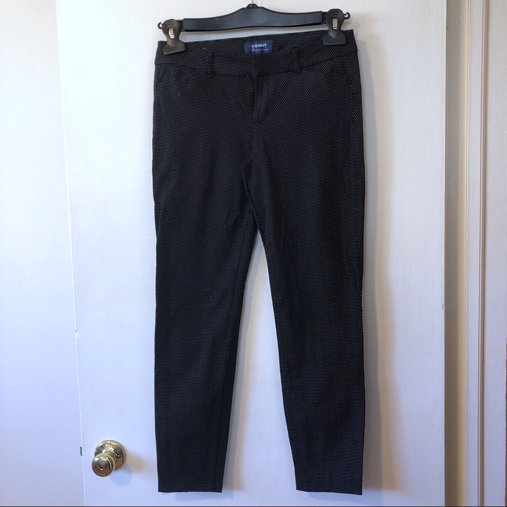 Old Navy Mid-Rise Pixie Pants, size 4, VGUC